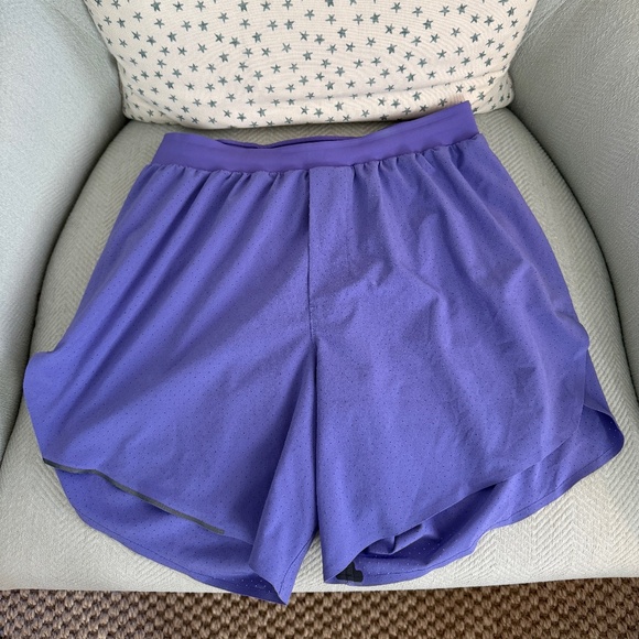 Men's Lululemon Fast Free Shorts Size Small Purple 6" Lined - Picture 1 of 6